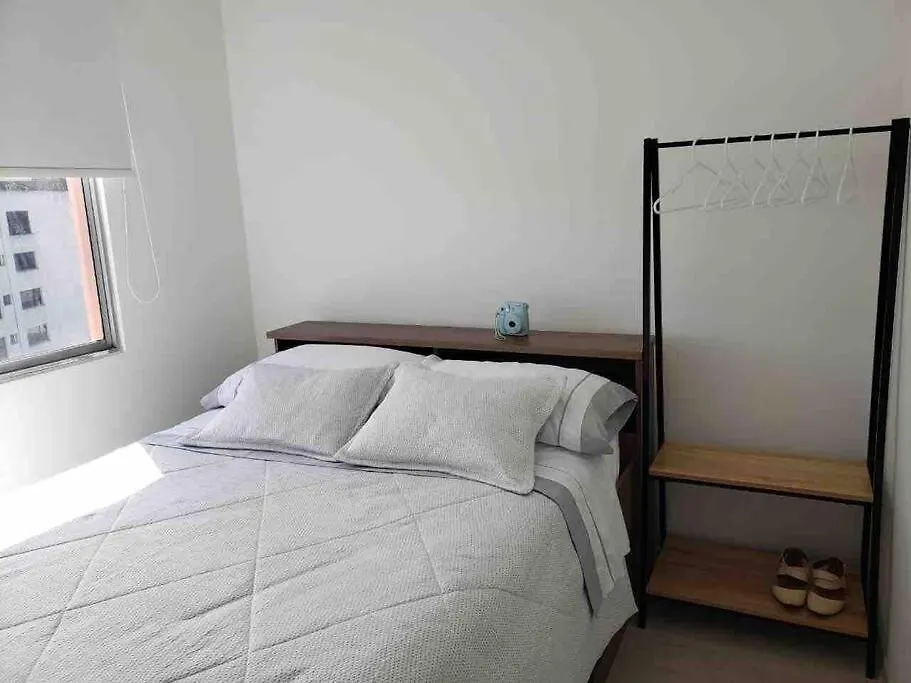 Apartamento Pequeno Y Acogedor Muy Bien Ubicado. Quito 0*,  Ecuador