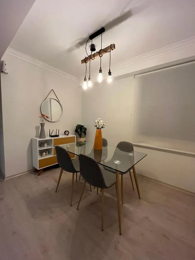 Apartamento Pequeno Y Acogedor Muy Bien Ubicado. Quito Ecuador